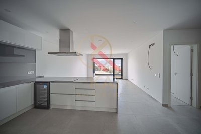 Apartamento T3 na Horta das Figuras, Faro