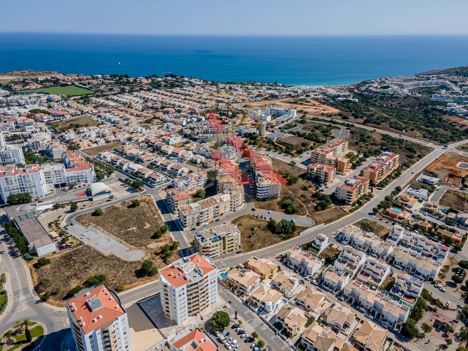 Moradia T3, a curta distância a pé da Praia de Porto de Mós, Lagos