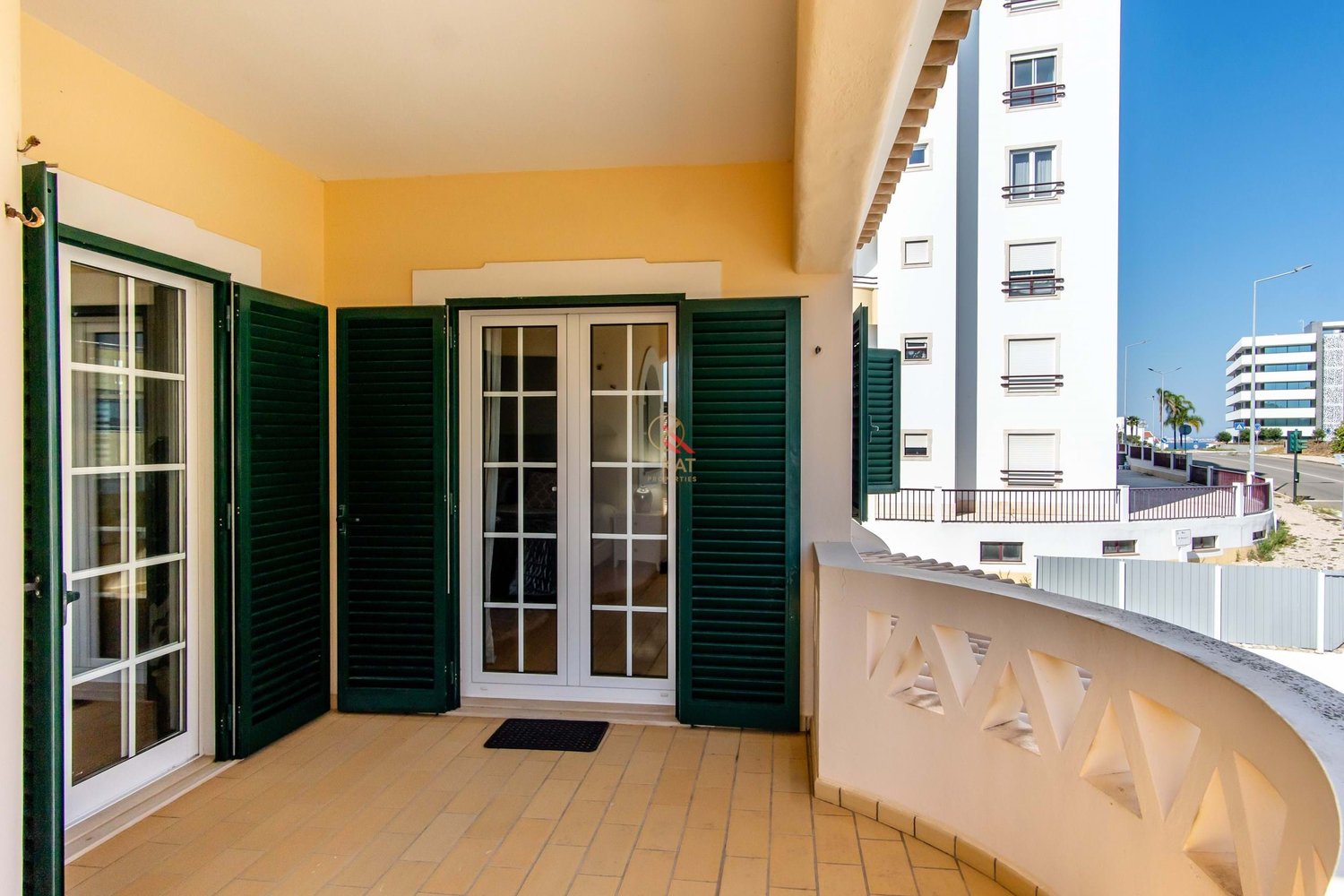Moradia T3, a curta distância a pé da Praia de Porto de Mós, Lagos