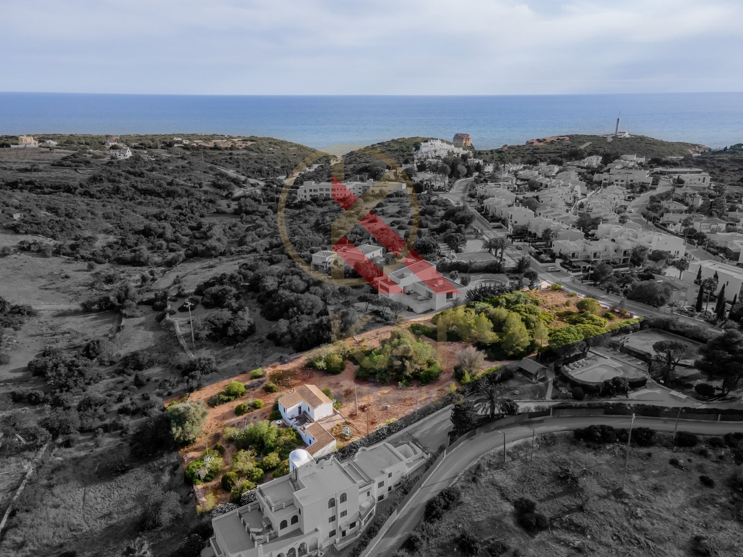 Terreno, com Projeto Aprovado para Hotel Rural, a 850 m da Praia dos Caneiros, Ferragudo