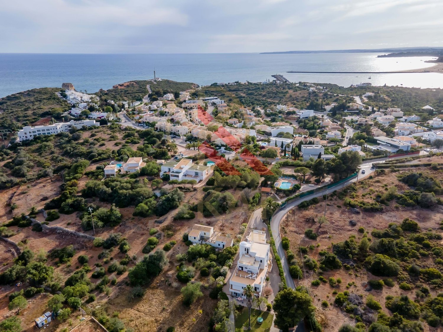 Terreno, com Projeto Aprovado para Hotel Rural, a 850 m da Praia dos Caneiros, Ferragudo