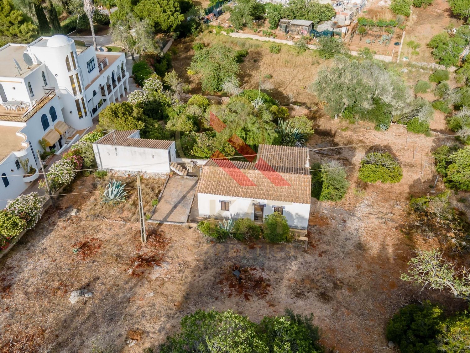 Terreno, com Projeto Aprovado para Hotel Rural, a 850 m da Praia dos Caneiros, Ferragudo