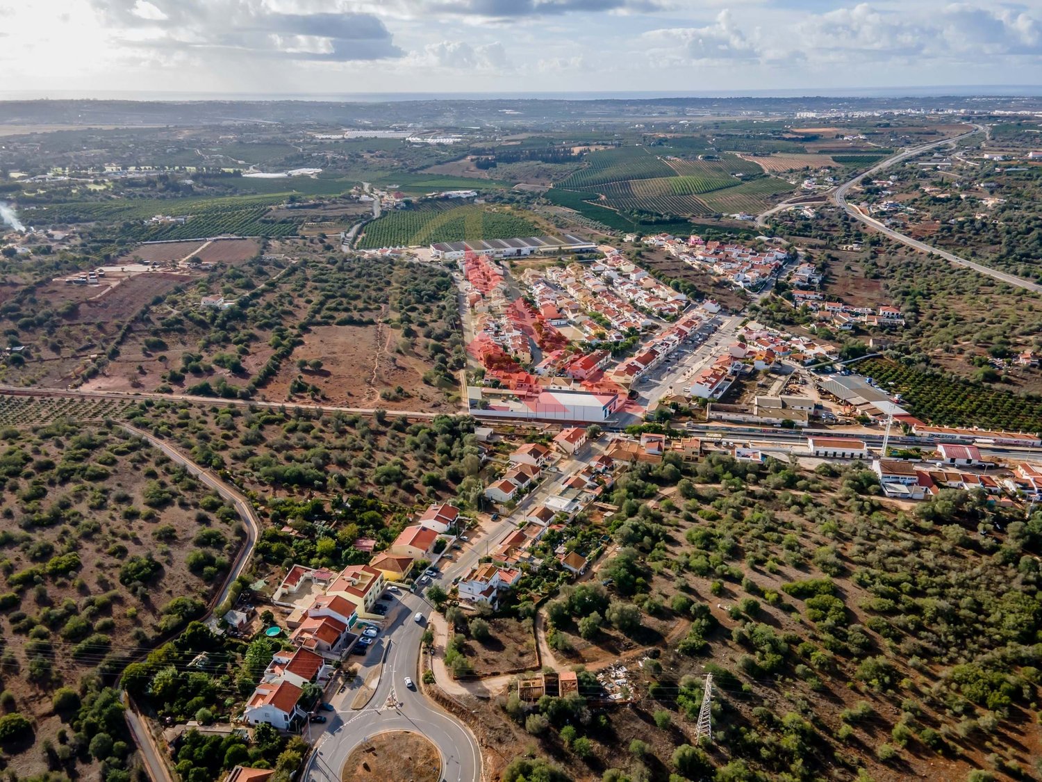 Casa térrea com terreno em Silves