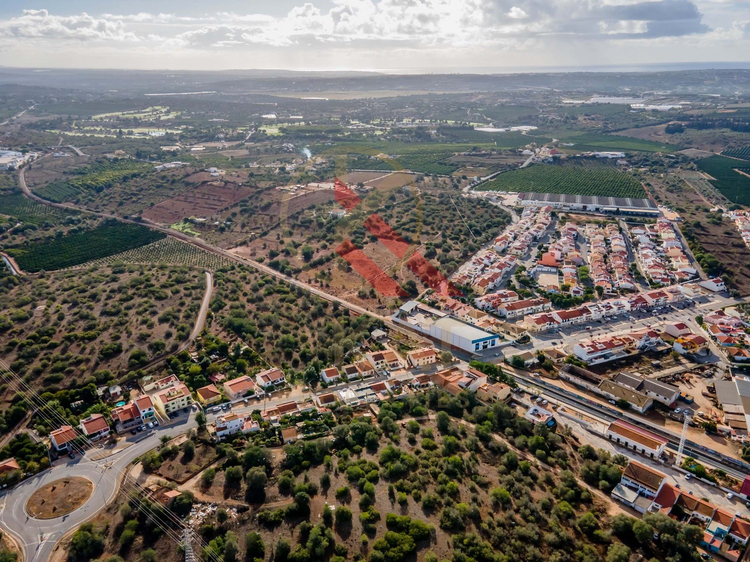 Casa térrea com terreno em Silves