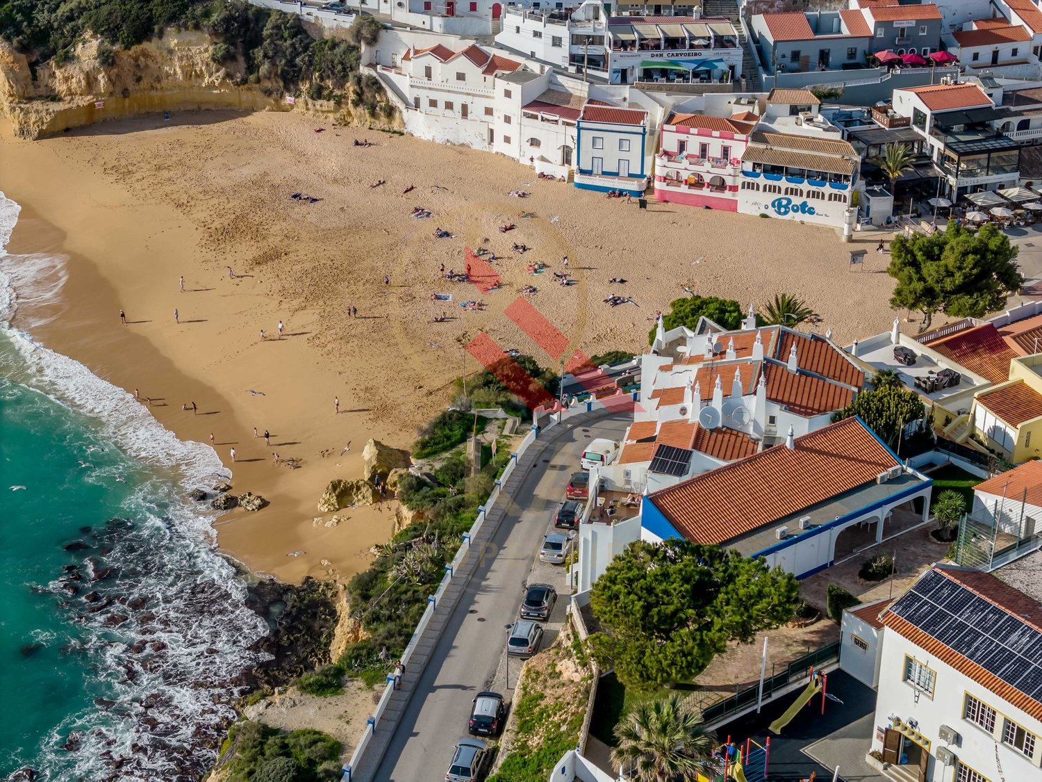 Moradia na 1ª Linha de Mar, Carvoeiro, Lagoa