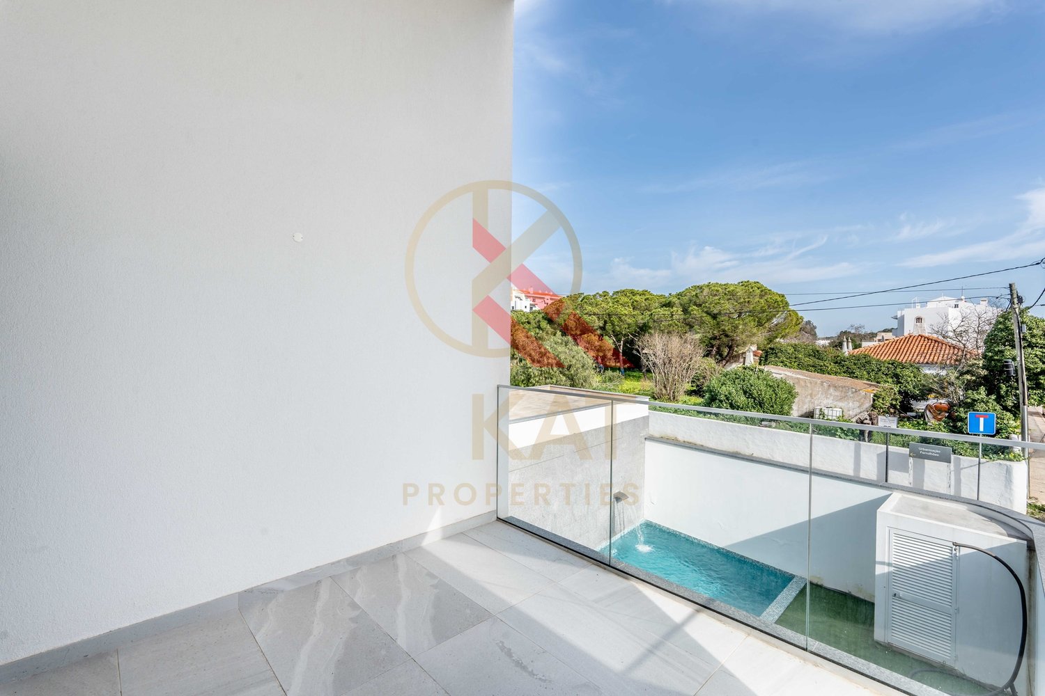 Moradia Contemporânea T4 com Piscina e Garagem, Centro de Ferragudo