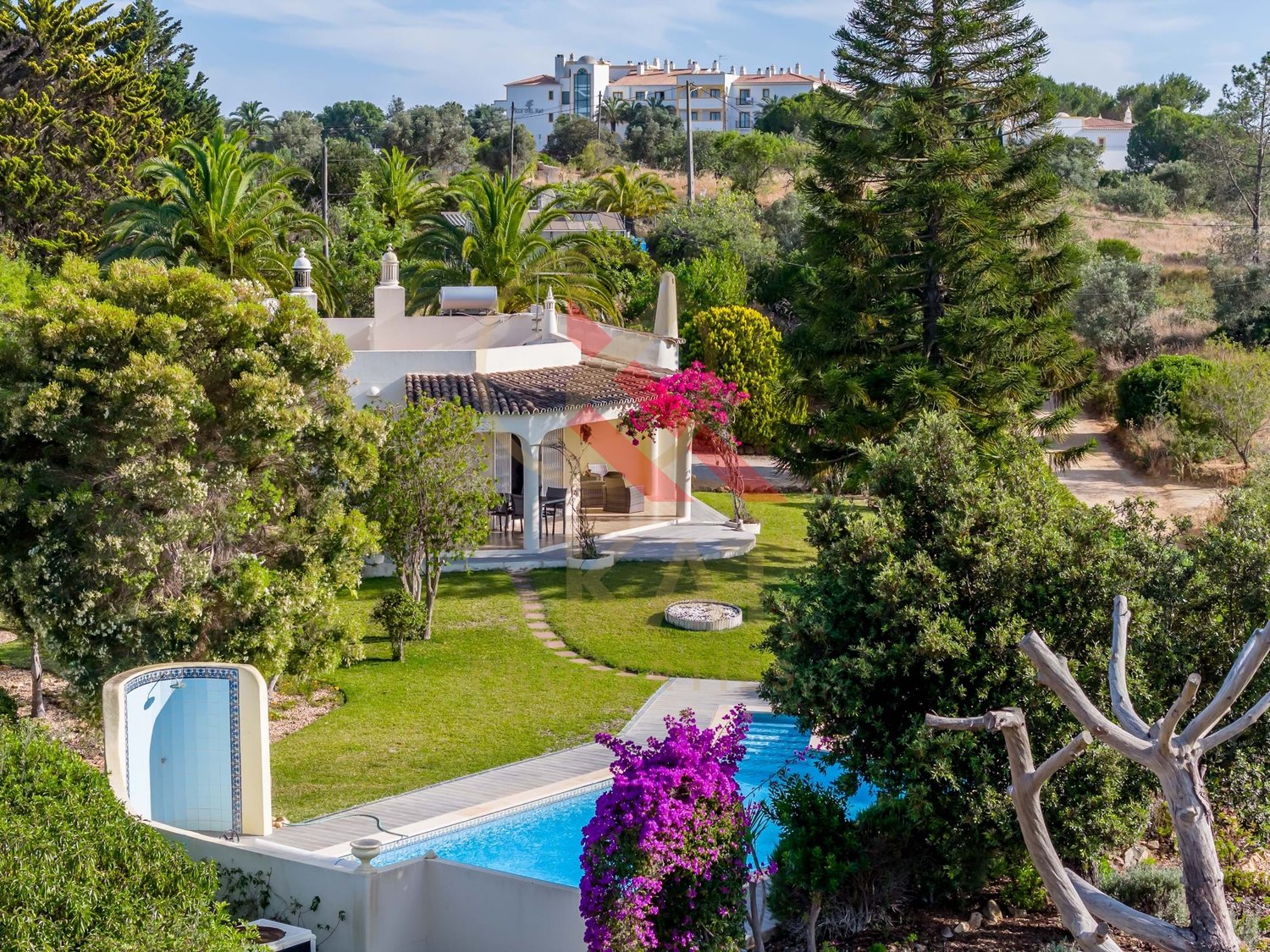 Moradia à Venda em Caramujeira, Vale D´el Rei com Piscina 