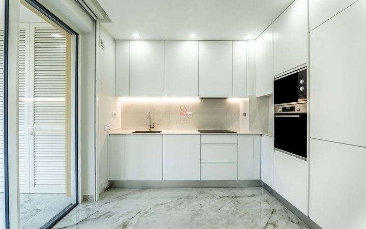 Moderno Apartamento T2 em Lagos – Com Piscina na cobertura 