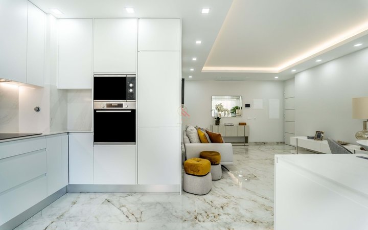 Moderno Apartamento T2 em Lagos – Com Piscina na cobertura 