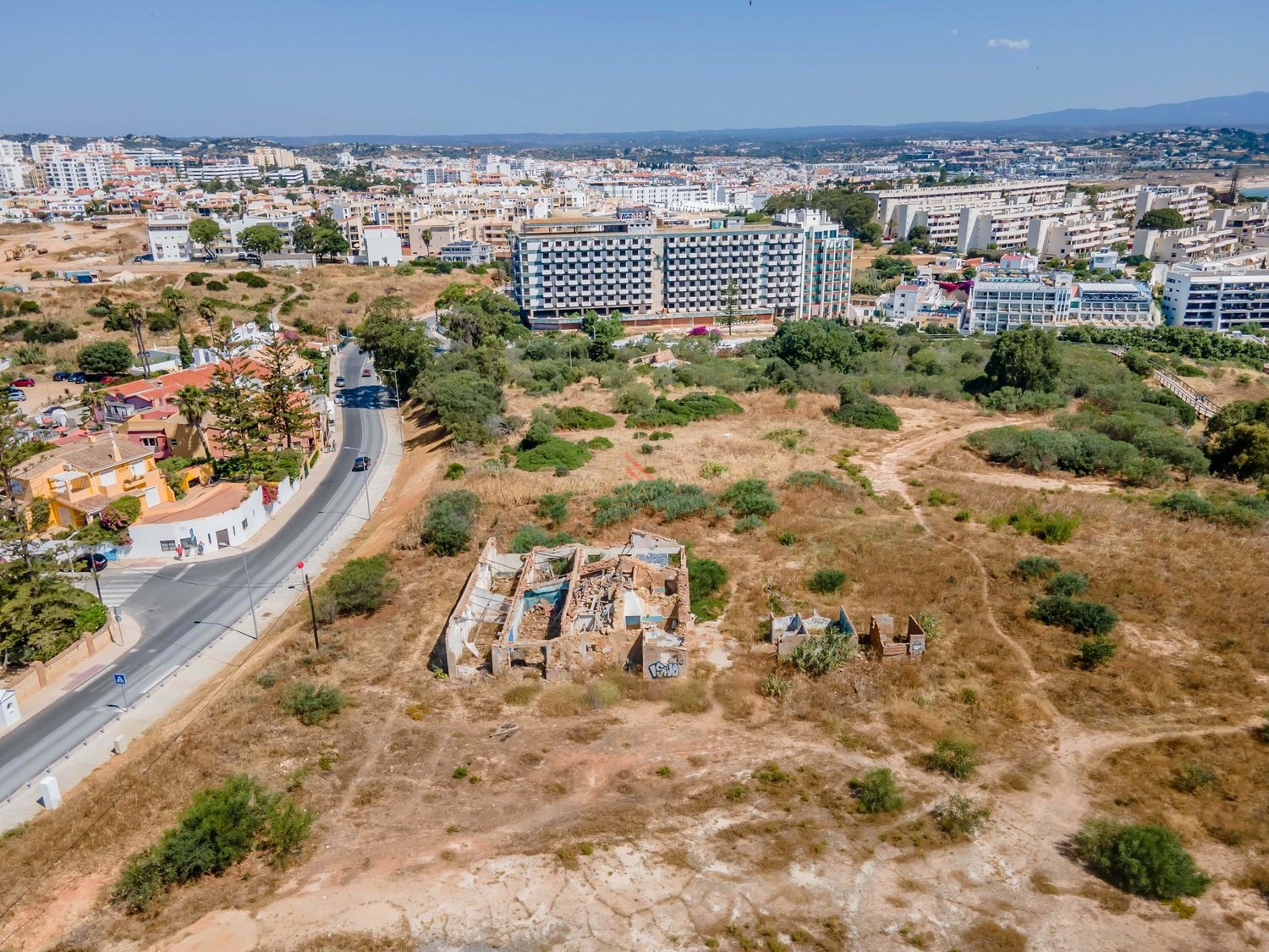 Building plot, Praia de D. Ana, Lagos