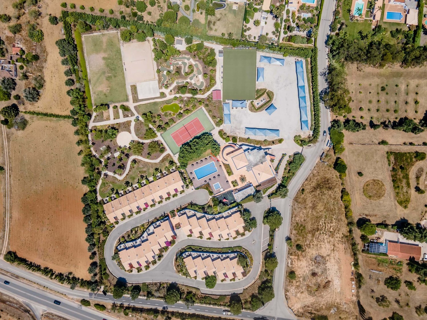 Tourist Village, Luz, Lagos