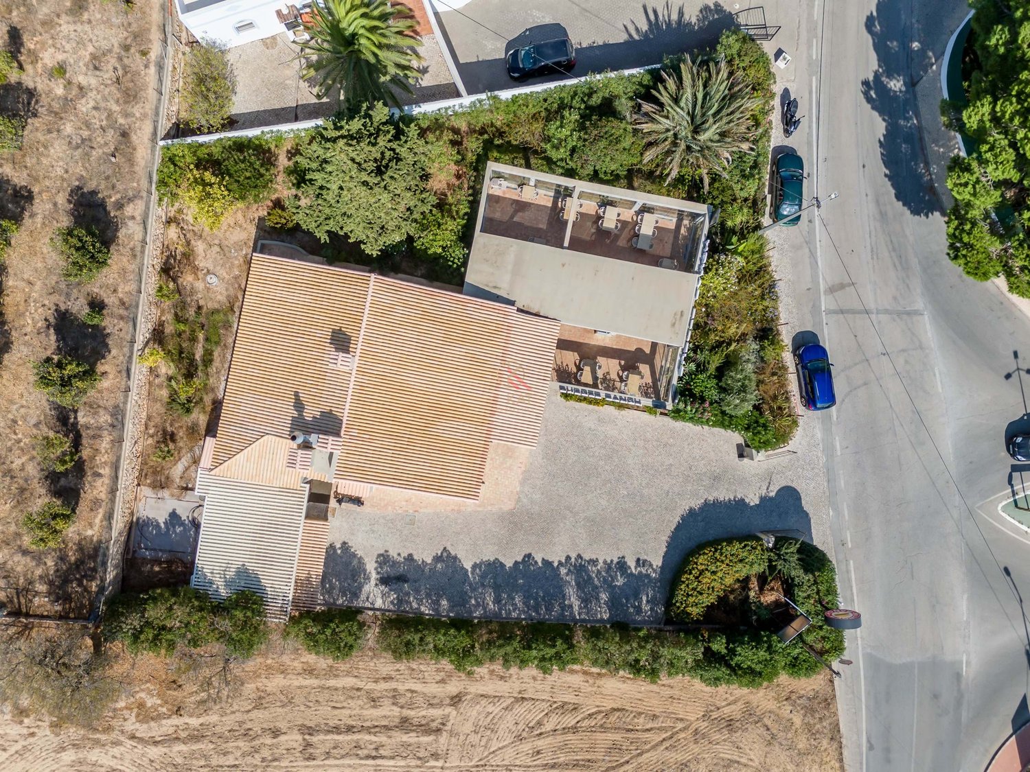 Commercial restaurant space near the beach