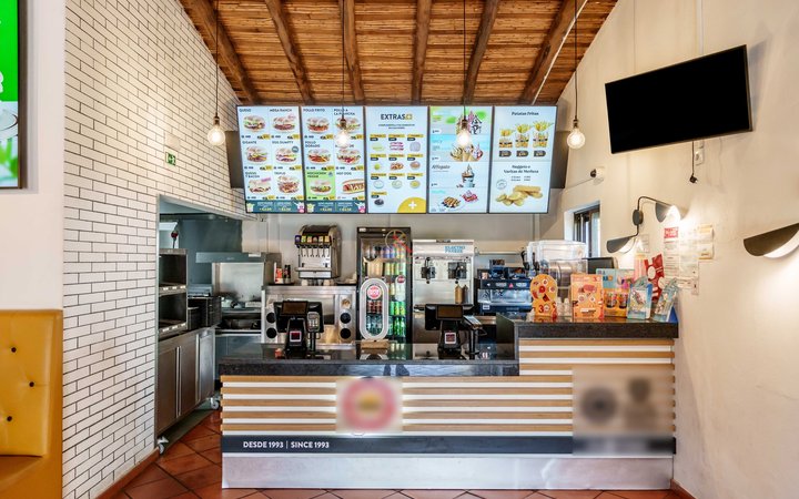 Espaço Comercial de Restauração Próximo à Praia