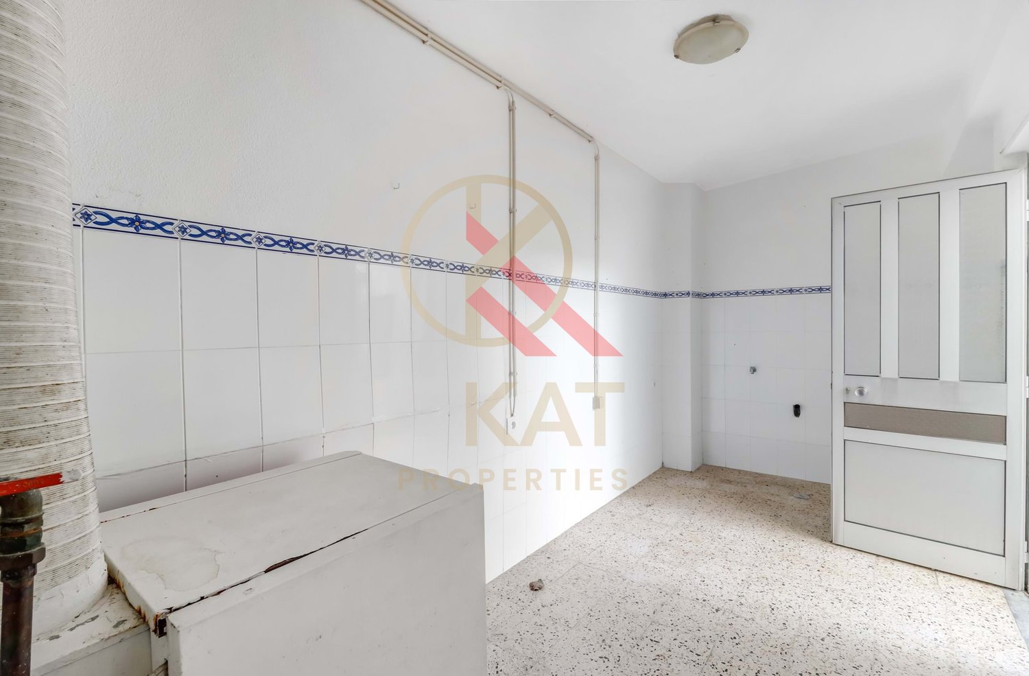Oportunidade Imperdível! Moradia T6, Torres Vedras – Perfeita para investimento ou Moradia Bifamiliar