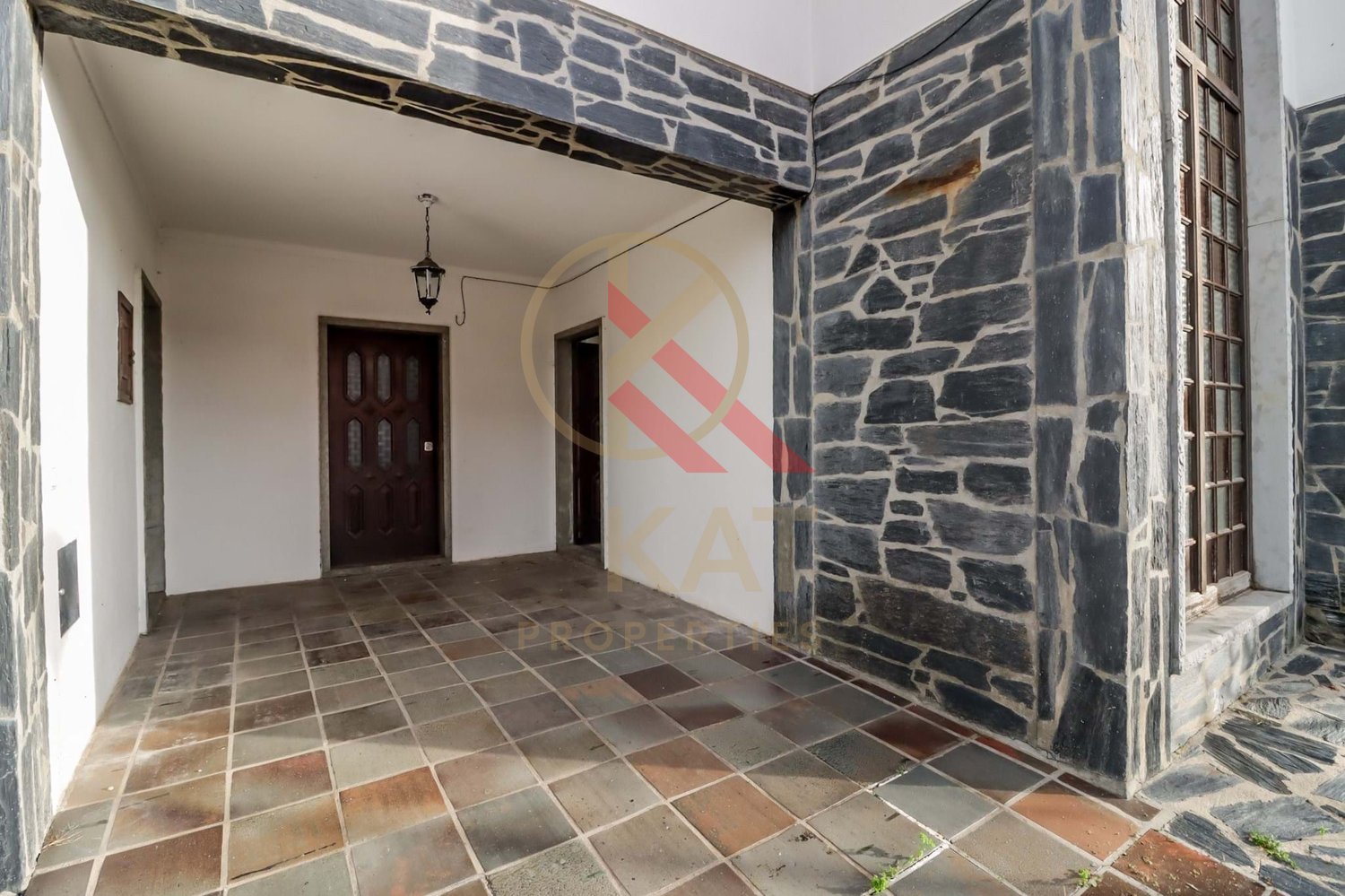 Oportunidade Imperdível! Moradia T6, Torres Vedras – Perfeita para investimento ou Moradia Bifamiliar