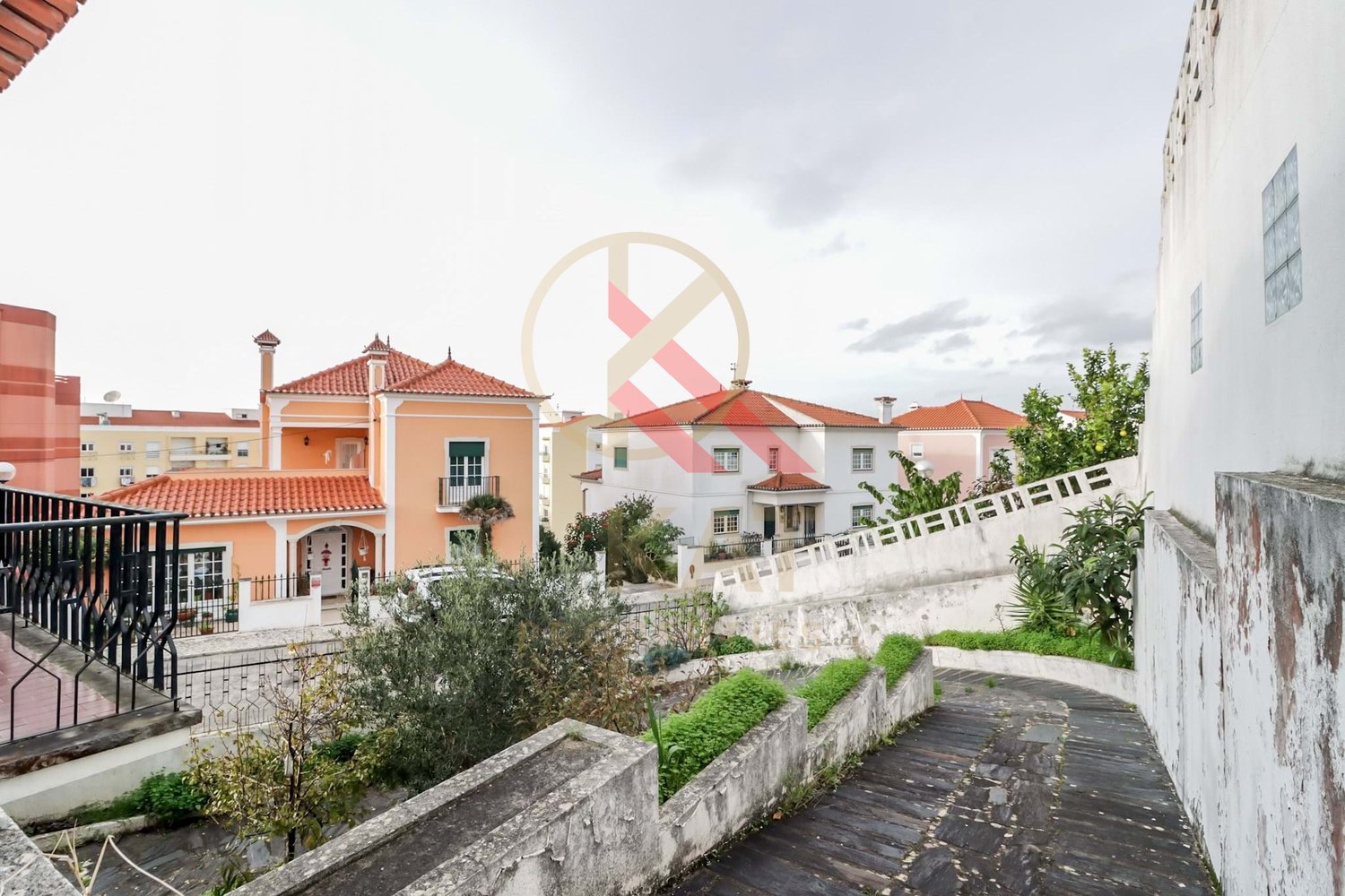 Oportunidade Imperdível! Moradia T6, Torres Vedras – Perfeita para investimento ou Moradia Bifamiliar