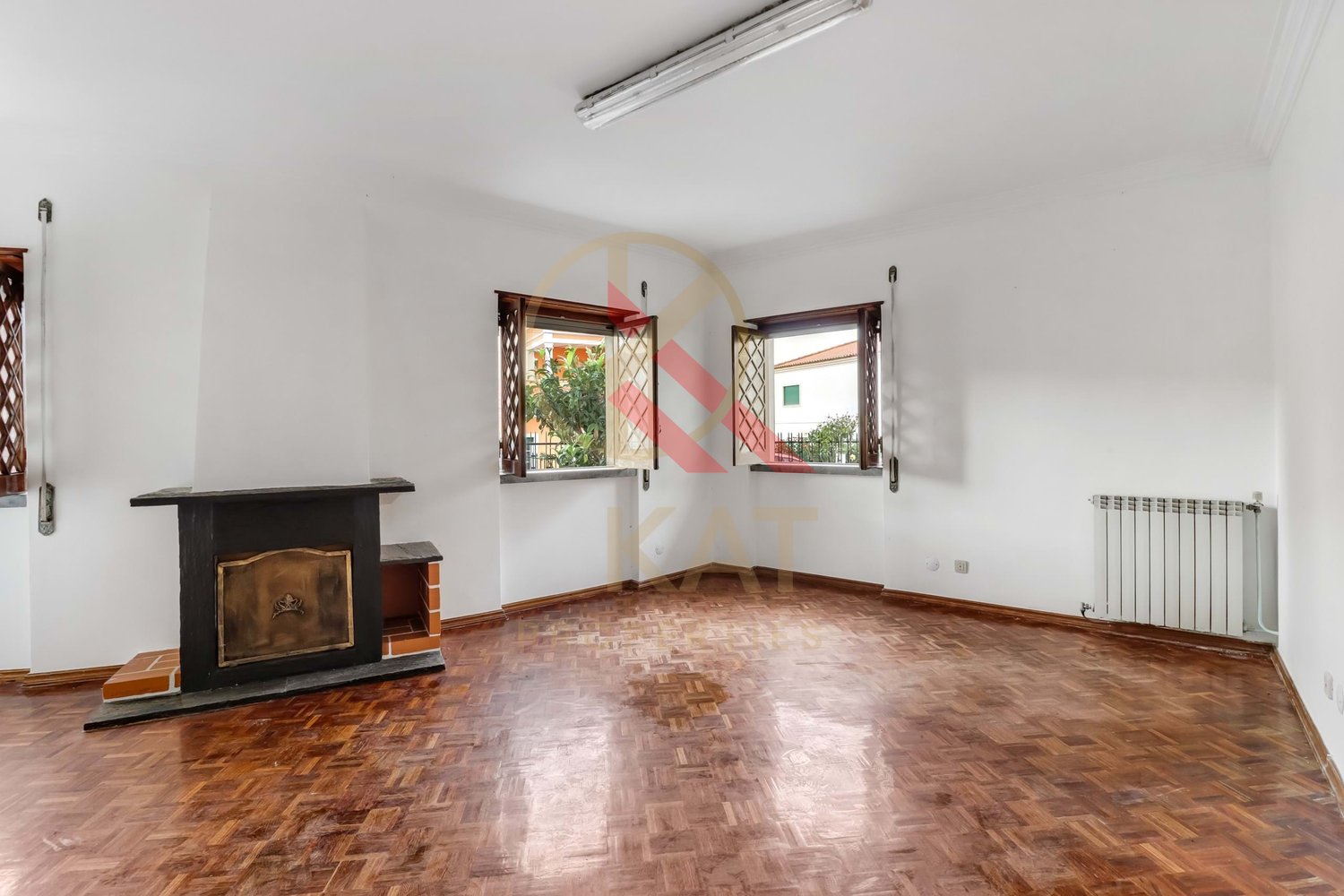 Oportunidade Imperdível! Moradia T6, Torres Vedras – Perfeita para investimento ou Moradia Bifamiliar