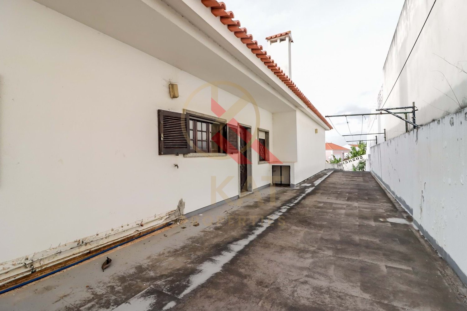Oportunidade Imperdível! Moradia T6, Torres Vedras – Perfeita para investimento ou Moradia Bifamiliar
