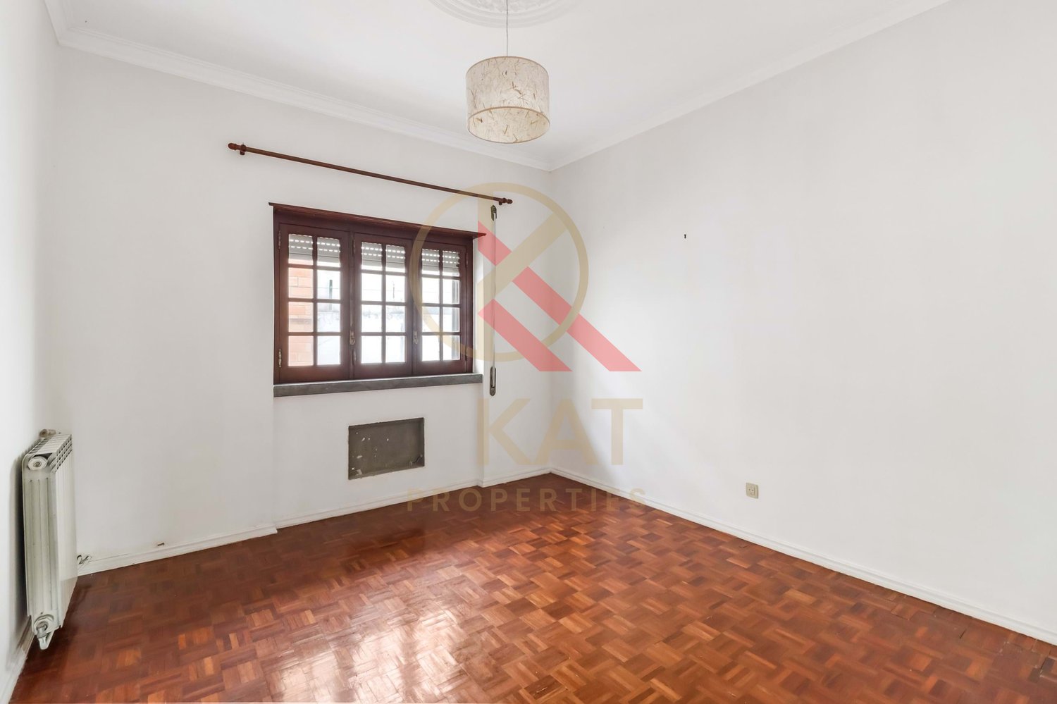 Oportunidade Imperdível! Moradia T6, Torres Vedras – Perfeita para investimento ou Moradia Bifamiliar