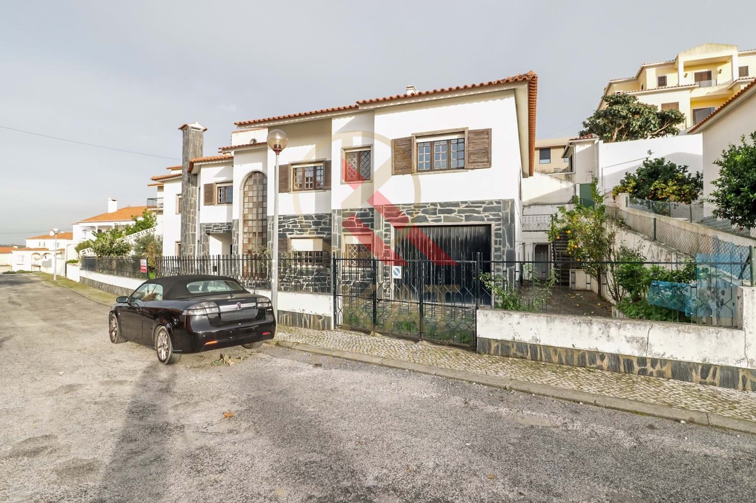 Oportunidade Imperdível! Moradia T6, Torres Vedras – Perfeita para investimento ou Moradia Bifamiliar