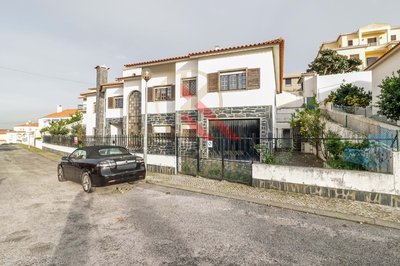 Oportunidade Imperdível! Moradia T6, Torres Vedras – Perfeita para investimento ou Moradia Bifamiliar