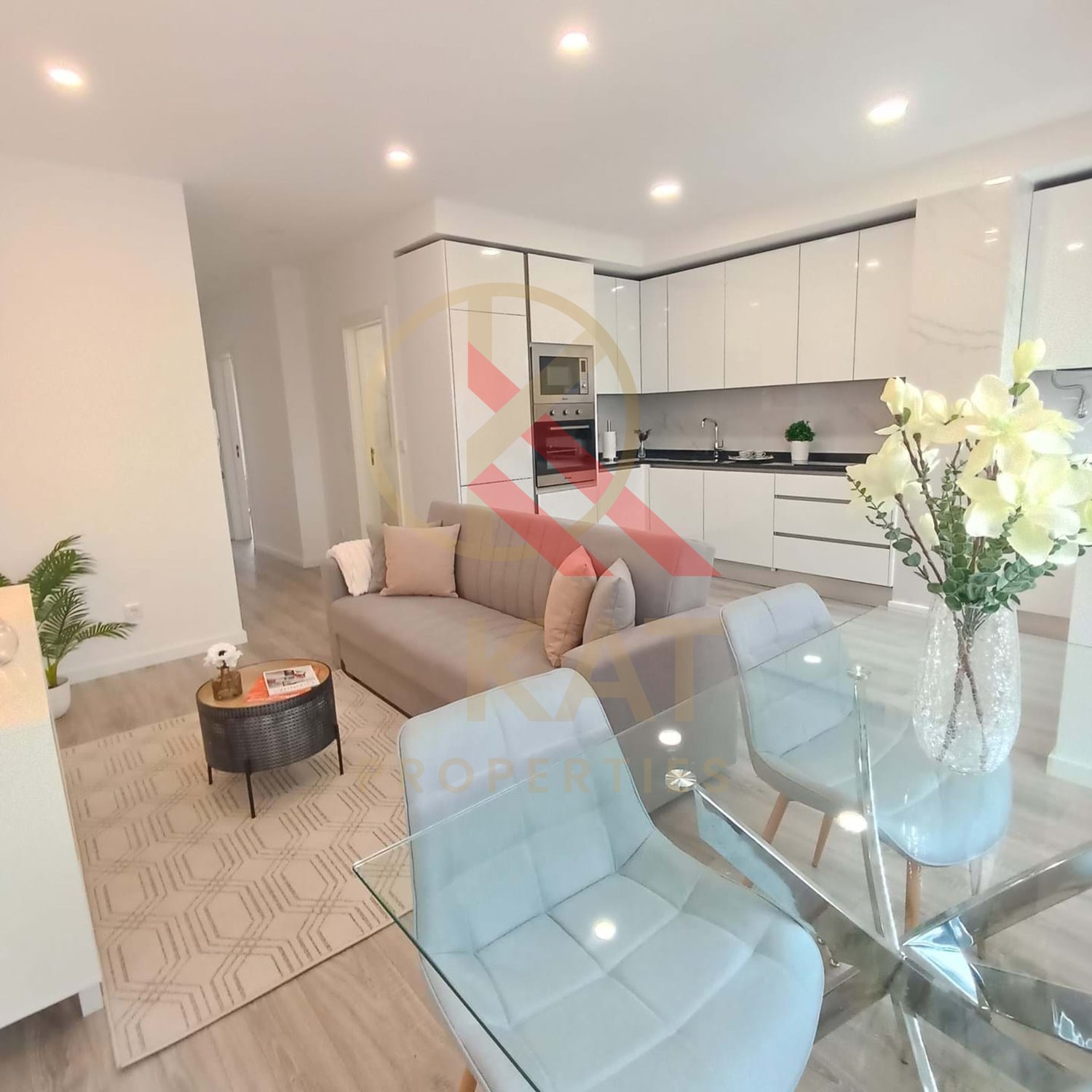Apartamento T3, Espaçoso e com Vista Rio, em São Vicente