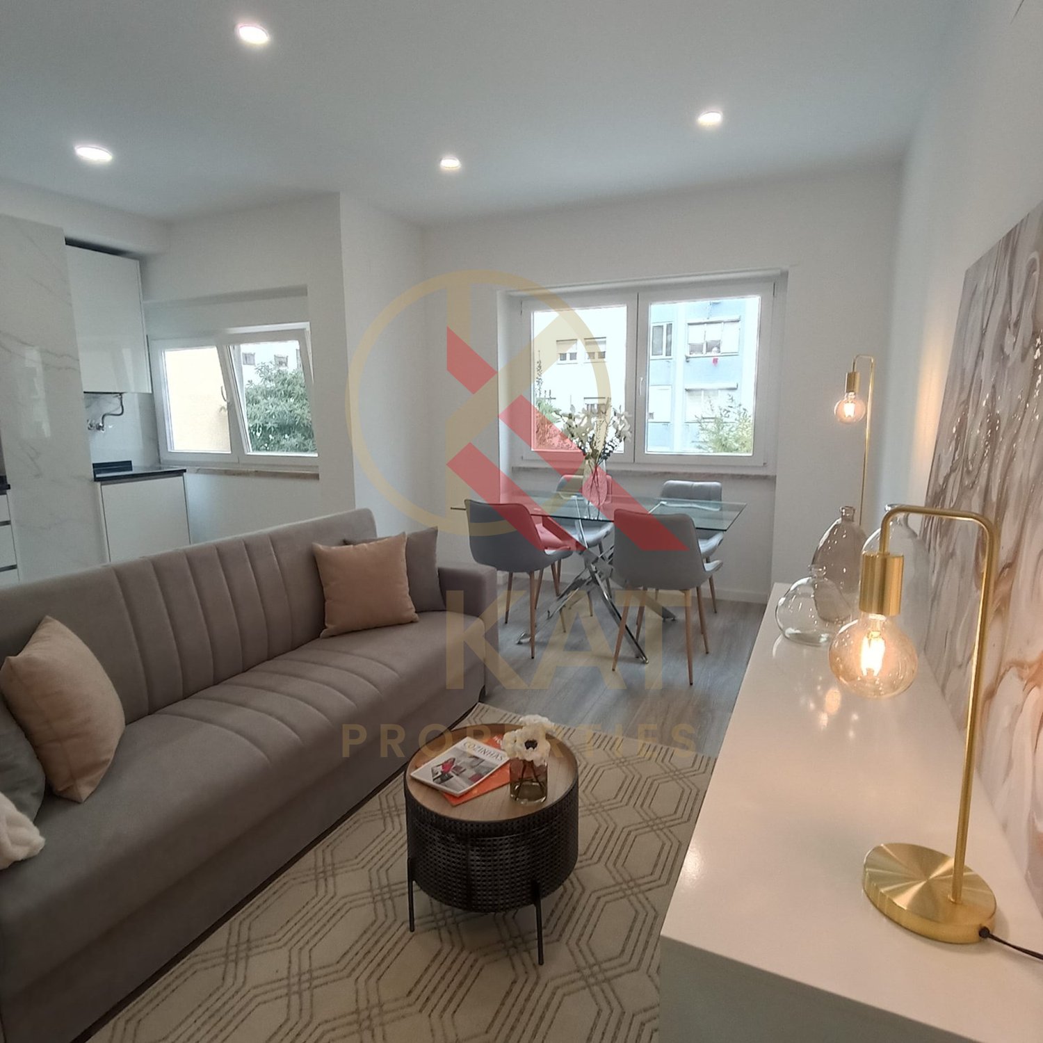 Apartamento T3, Espaçoso e com Vista Rio, em São Vicente