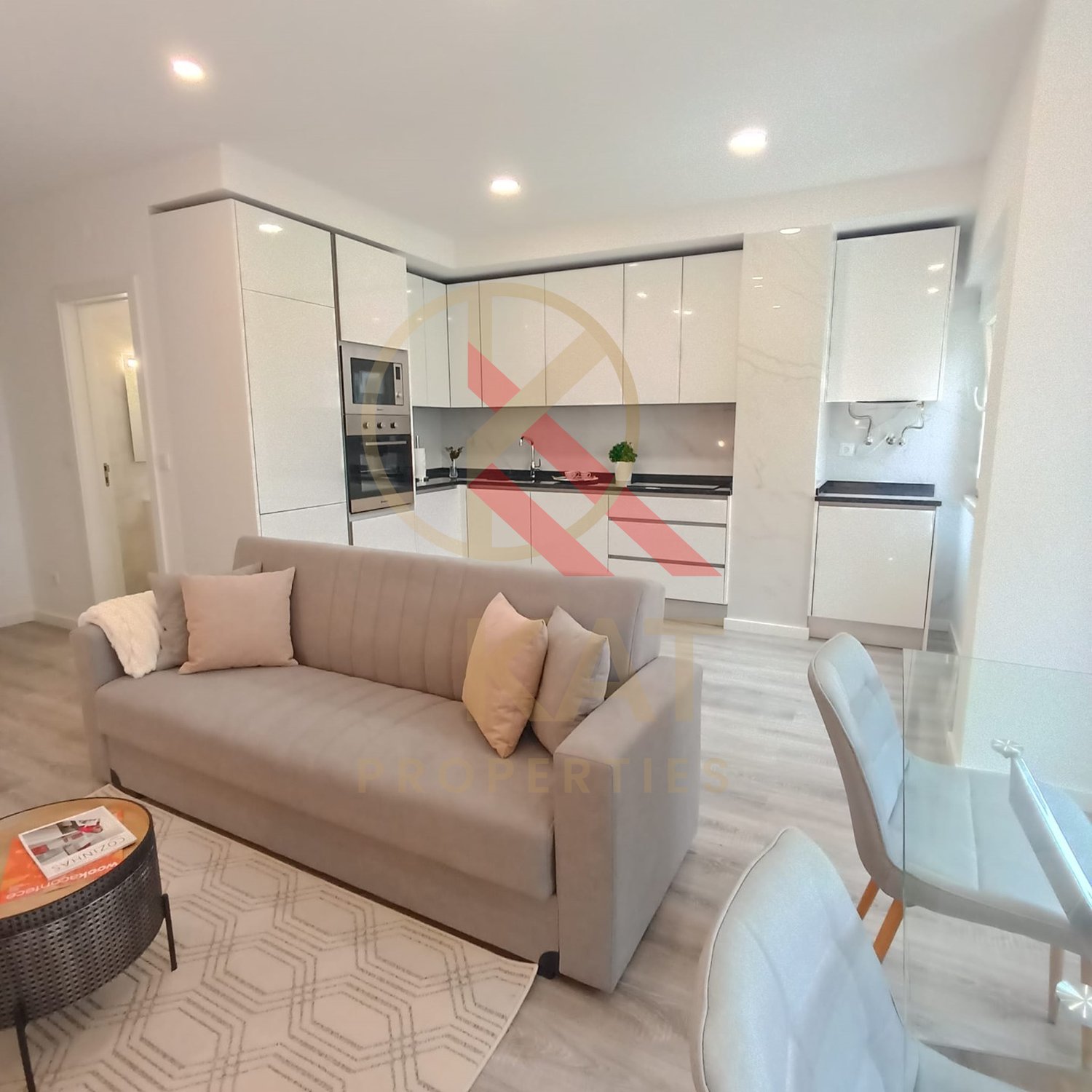 Apartamento T3, Espaçoso e com Vista Rio, em São Vicente