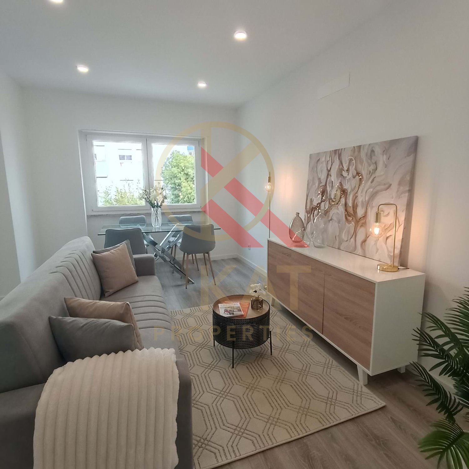 Apartamento T3, Espaçoso e com Vista Rio, em São Vicente