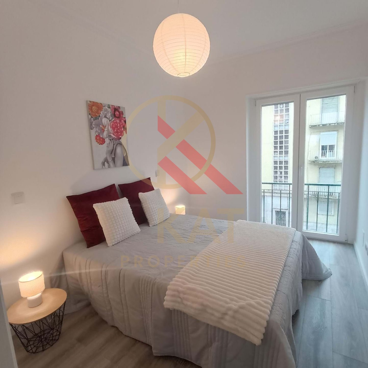 Apartamento T3, Espaçoso e com Vista Rio, em São Vicente