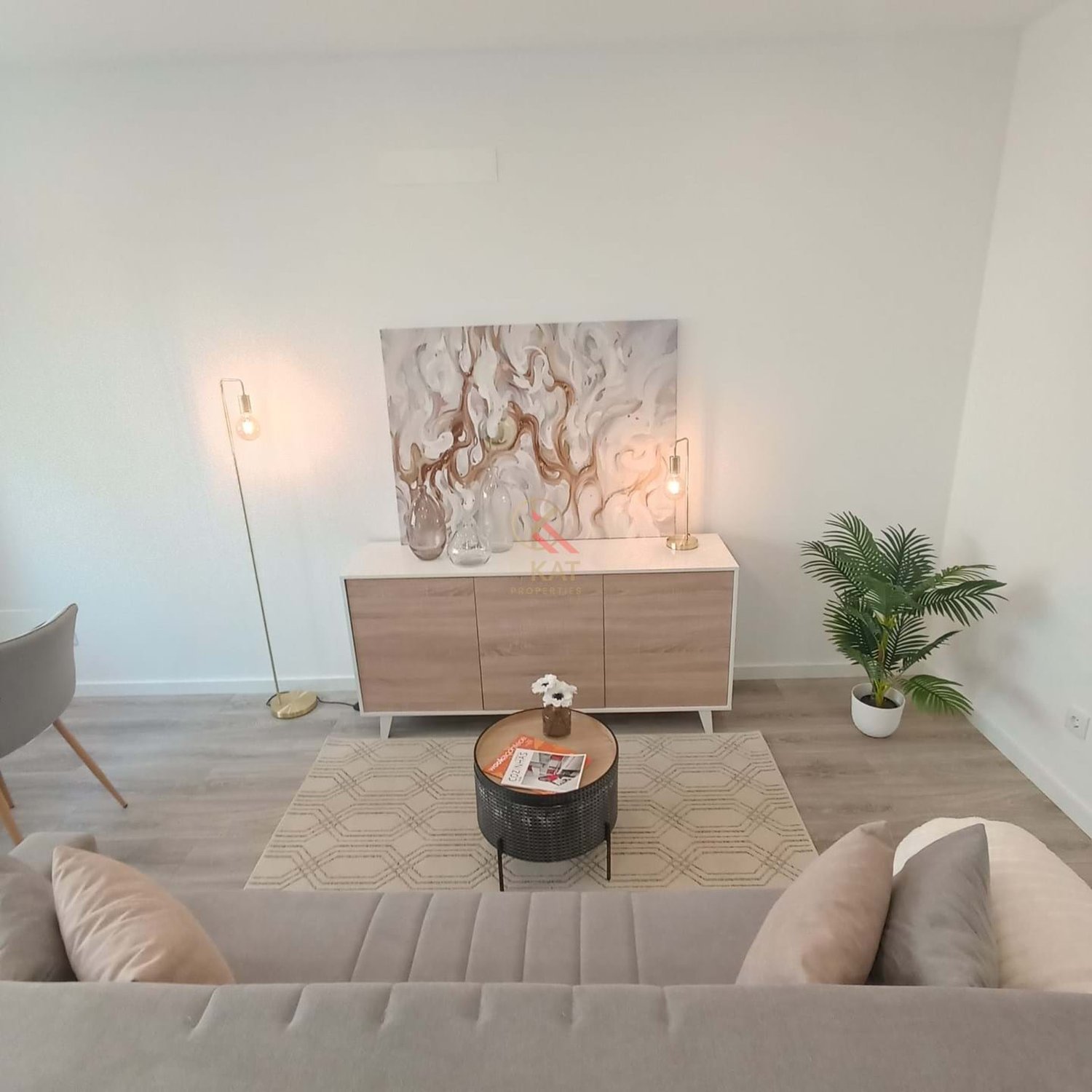 Apartamento T3, Espaçoso e com Vista Rio, em São Vicente