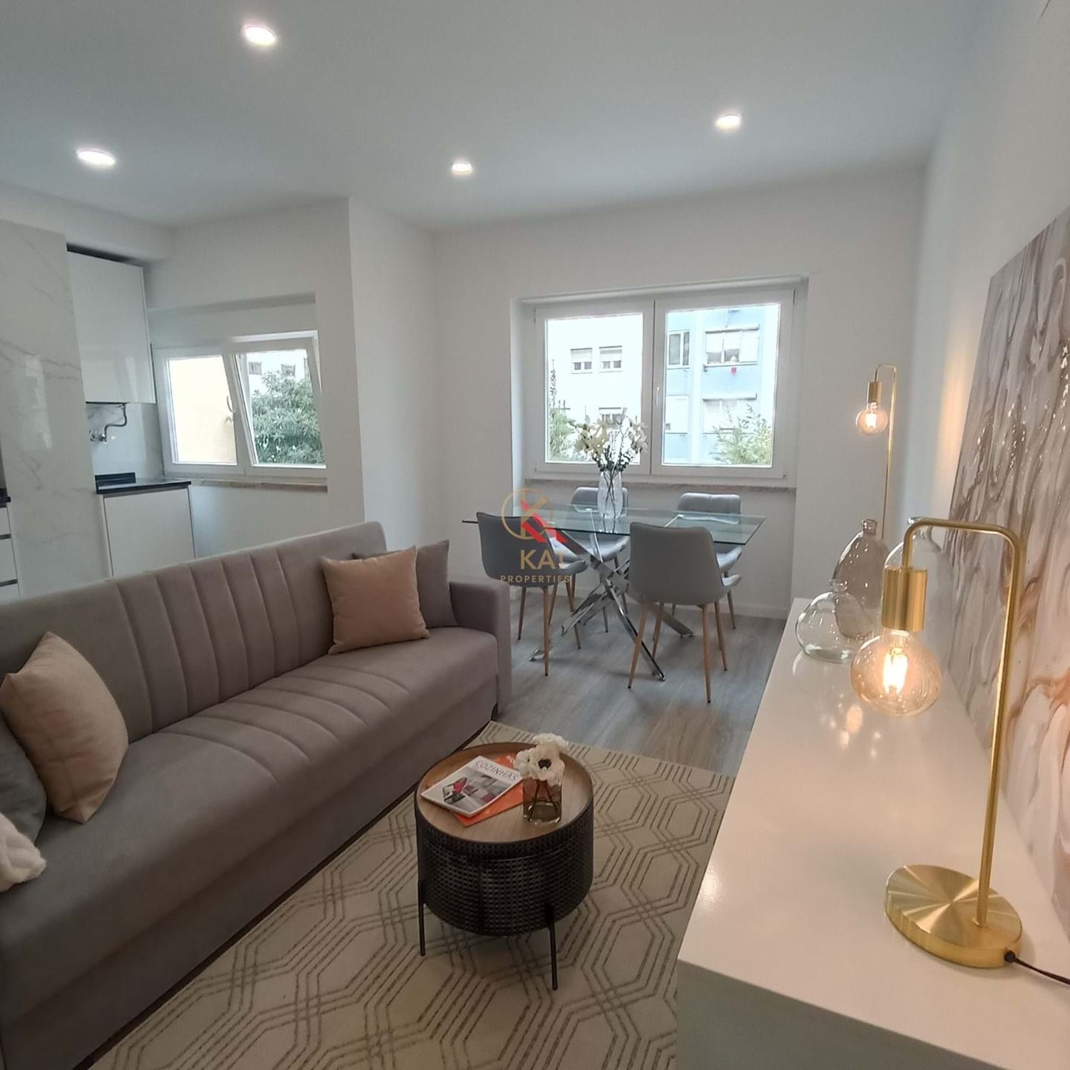 Apartamento T3, Espaçoso e com Vista Rio, em São Vicente