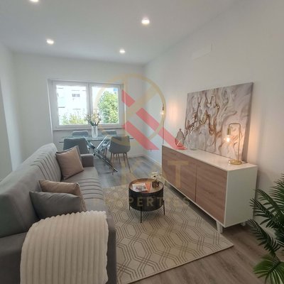 Apartamento T3, Espaçoso e com Vista Rio, em São Vicente