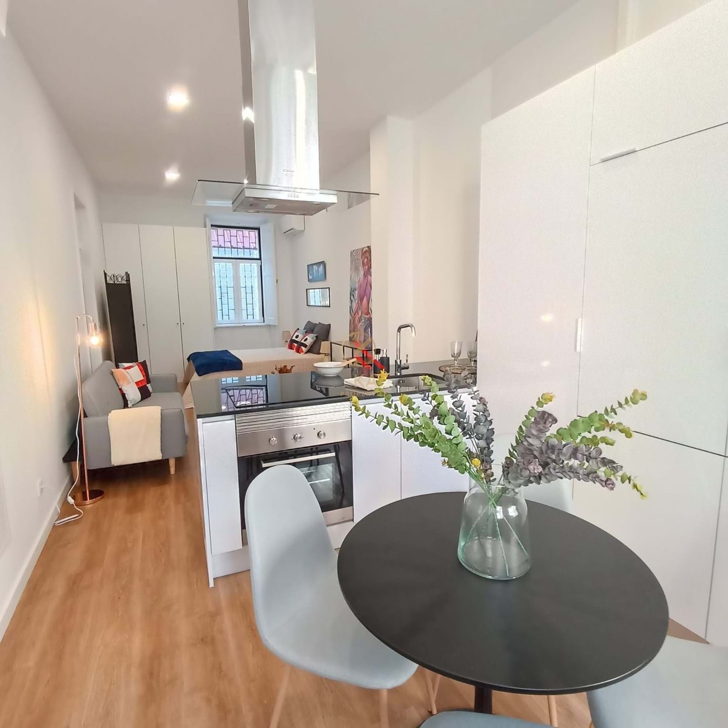 OPEN SPACE MODERNO E RENOVADO – 63M² + LOGRADOURO 