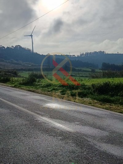 Terreno Industrial com 23.000 m² e localização privilegiada à venda em Torres Vedras 