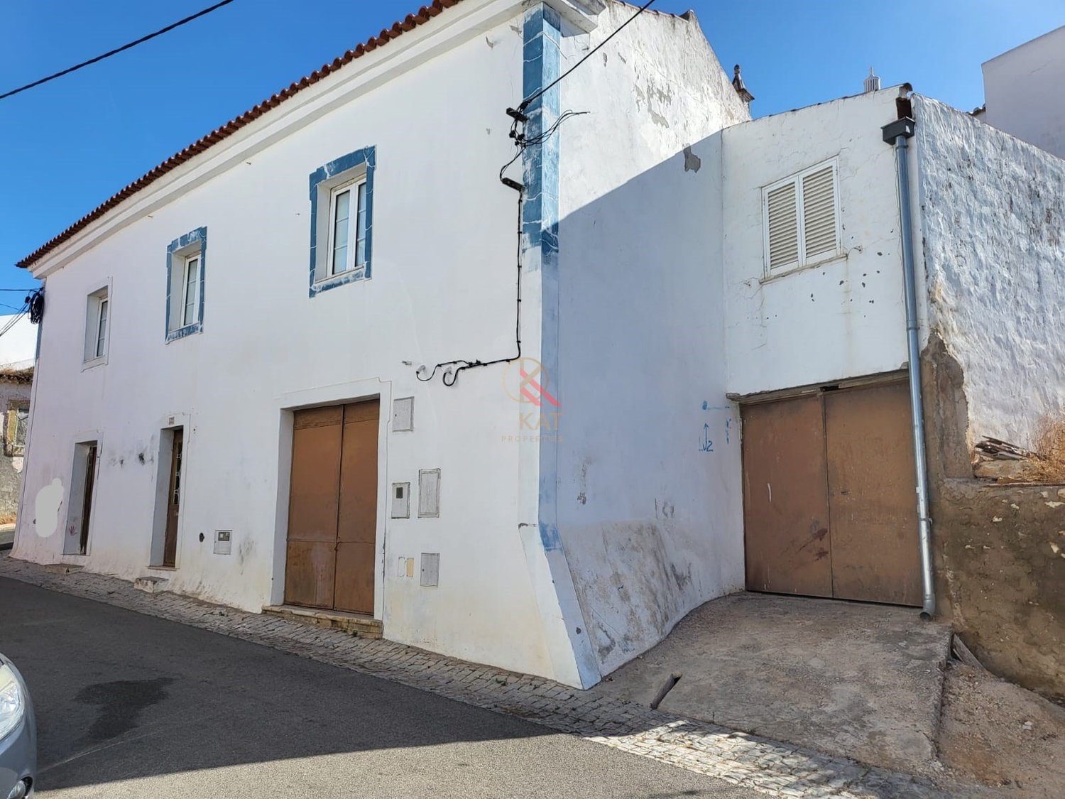 Casa antiga na Vila de Alcantarilha, próximo da praia dos Salgados e Armação de Pêra