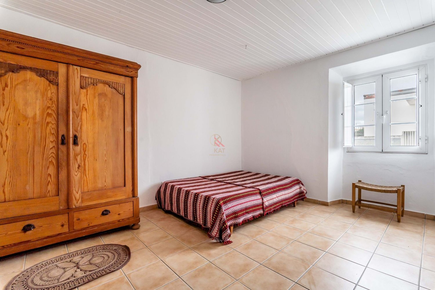 Casa antiga na Vila de Alcantarilha, próximo da praia dos Salgados e Armação de Pêra