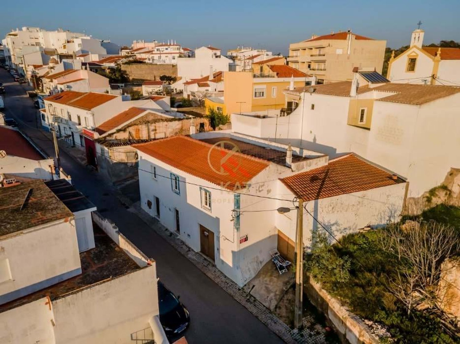 Casa antiga na Vila de Alcantarilha, próximo da praia dos Salgados e Armação de Pêra
