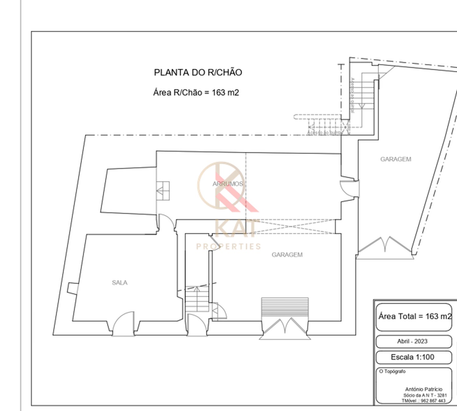 Casa antiga na Vila de Alcantarilha, próximo da praia dos Salgados e Armação de Pêra