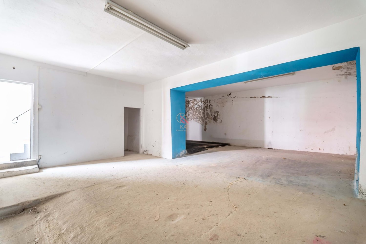 Casa antiga na Vila de Alcantarilha, próximo da praia dos Salgados e Armação de Pêra