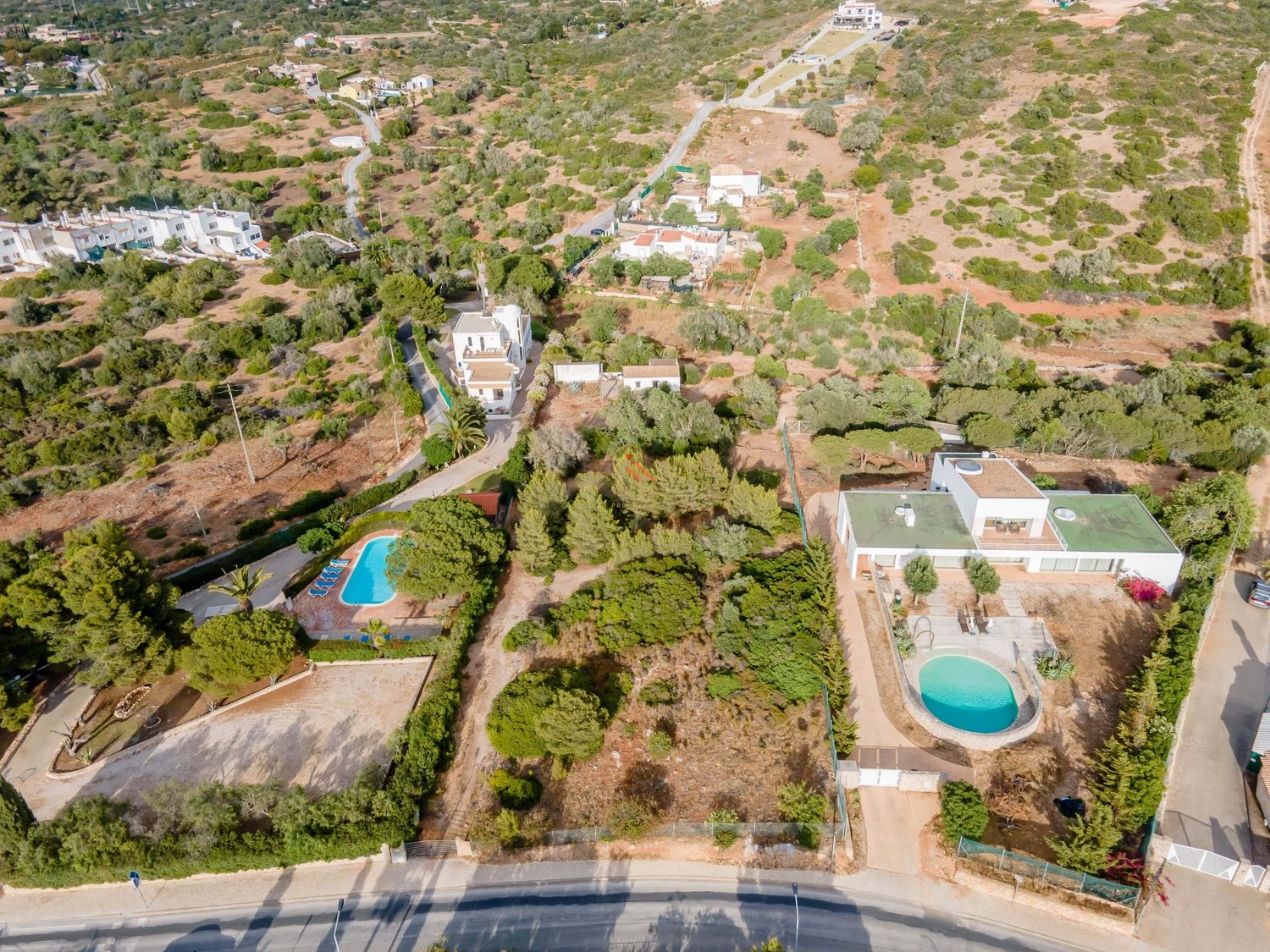 Terreno para Venda a 850 metros da Praia dos Caneiros, Ferragudo