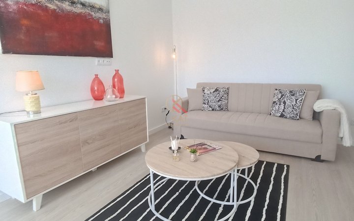 Apartamento T3, Remodelado com Varanda – Excelente Exposição Solar e Acabamentos Modernos, Benfica