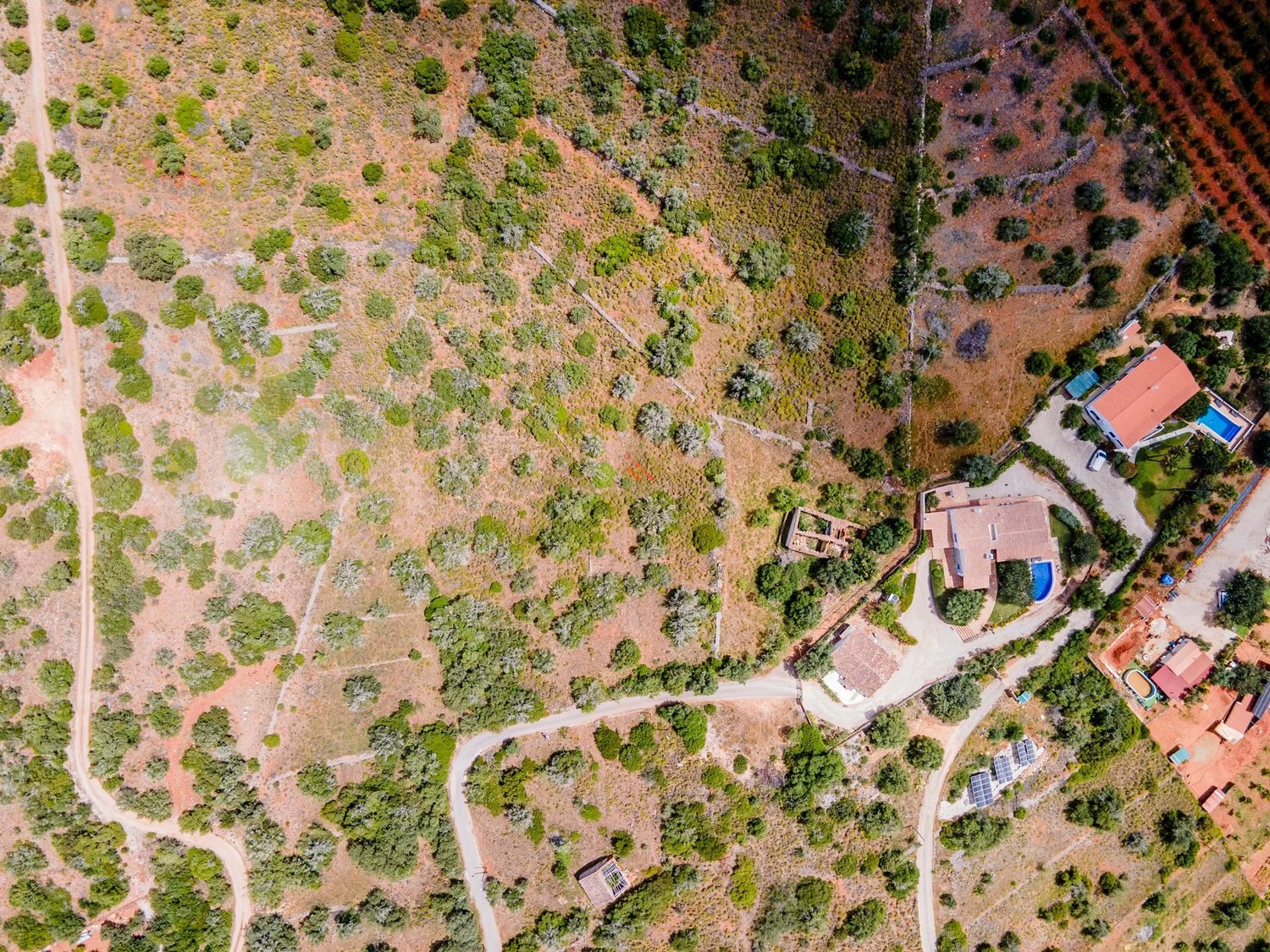 Terreno com Ruínas - Oportunidade em Silves perto da barragem do Arade