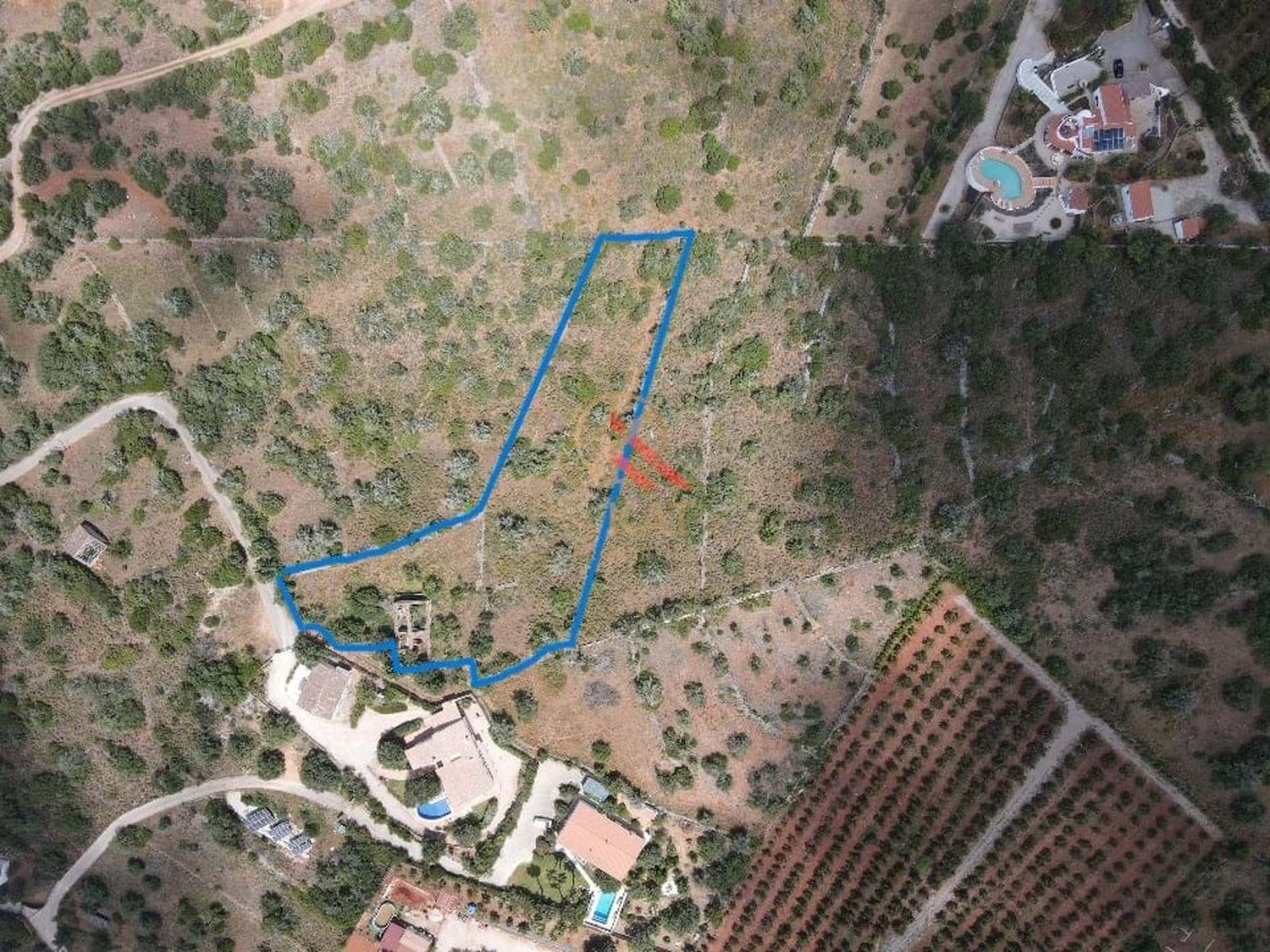 Terreno com Ruínas - Oportunidade em Silves perto da barragem do Arade