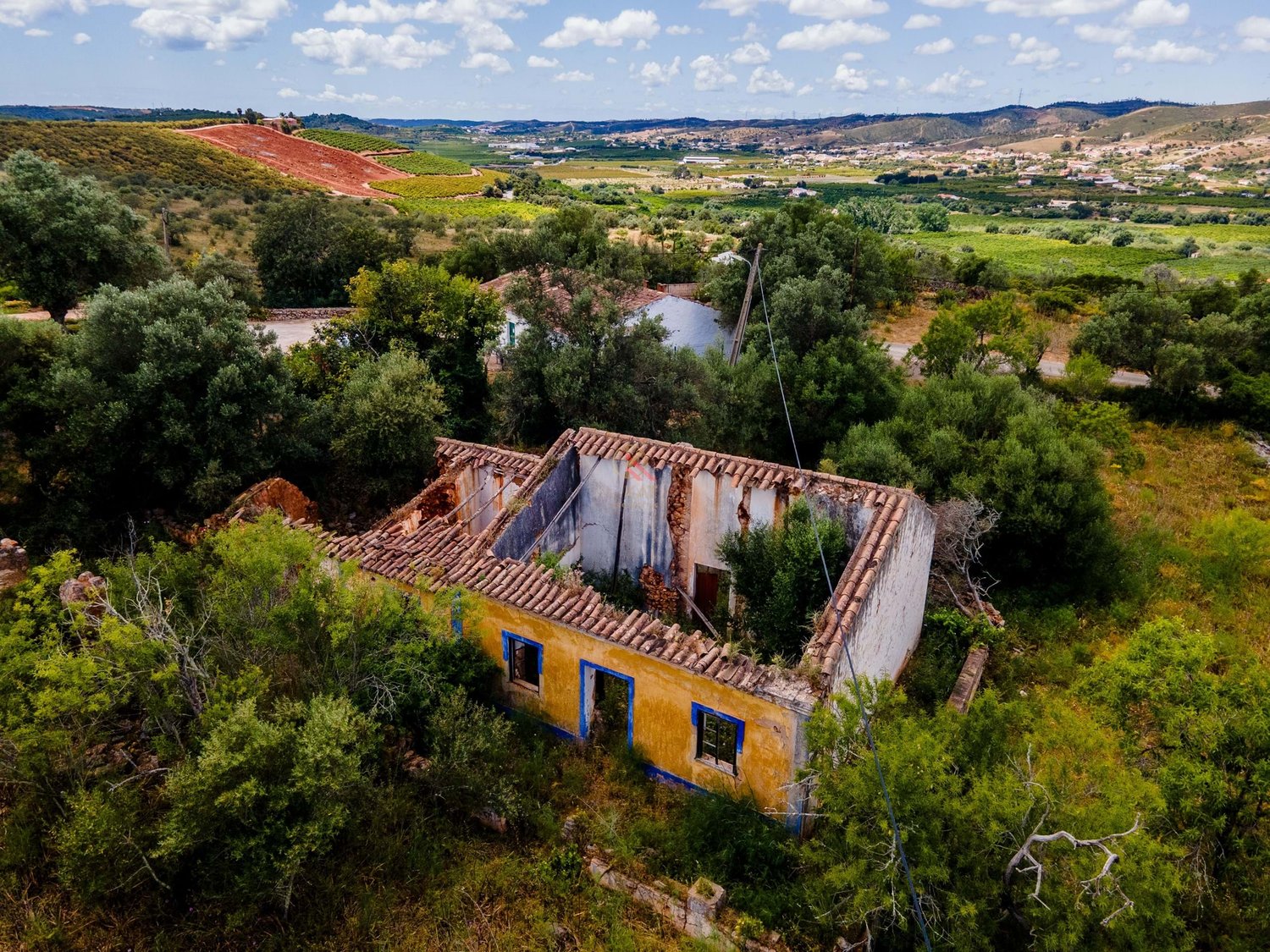 Terreno com Ruínas - Oportunidade em Silves perto da barragem do Arade