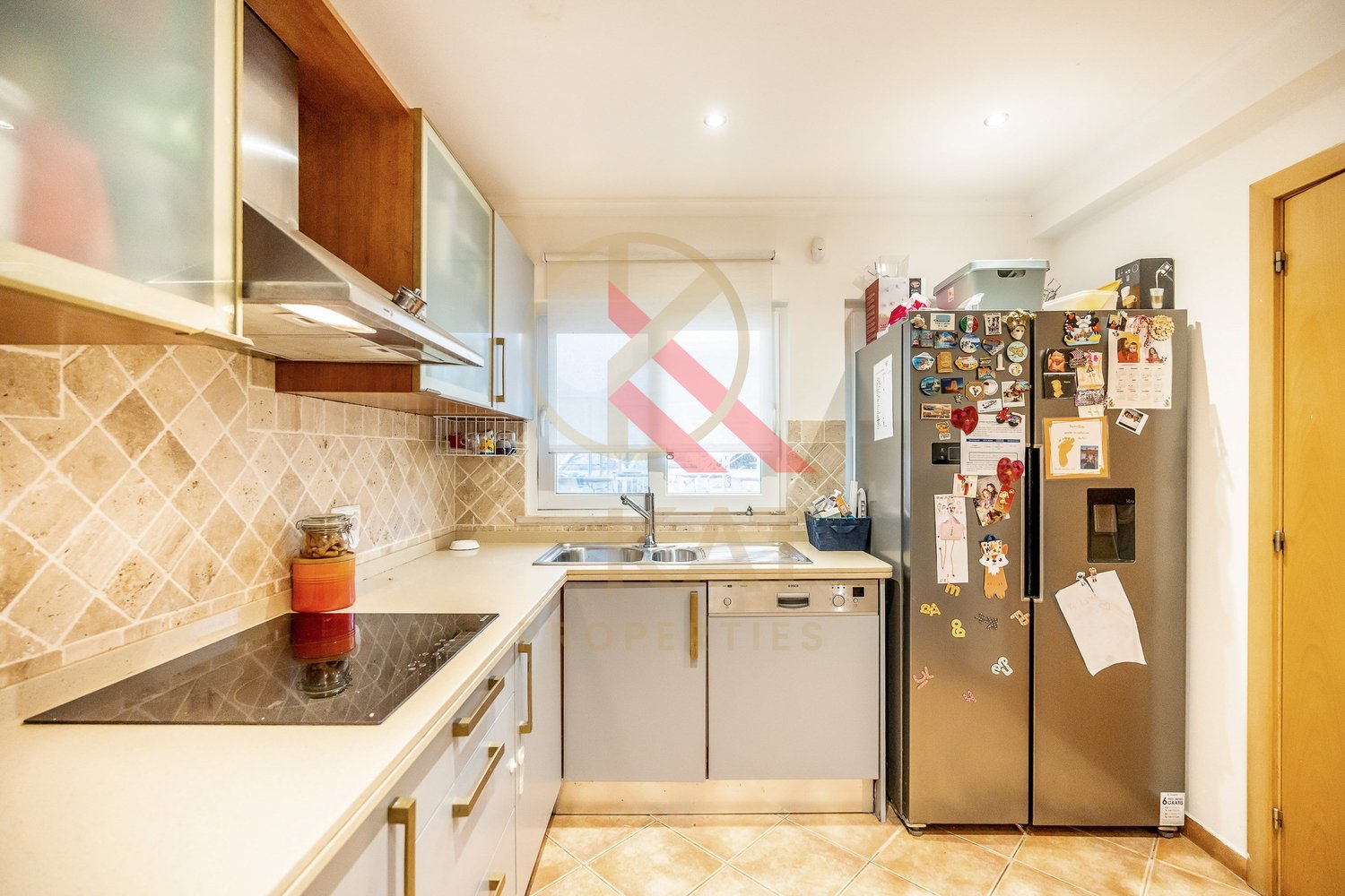 Moradia T3 em Condomínio Privado – Espiche, Lagos  para Arrendamento Anual