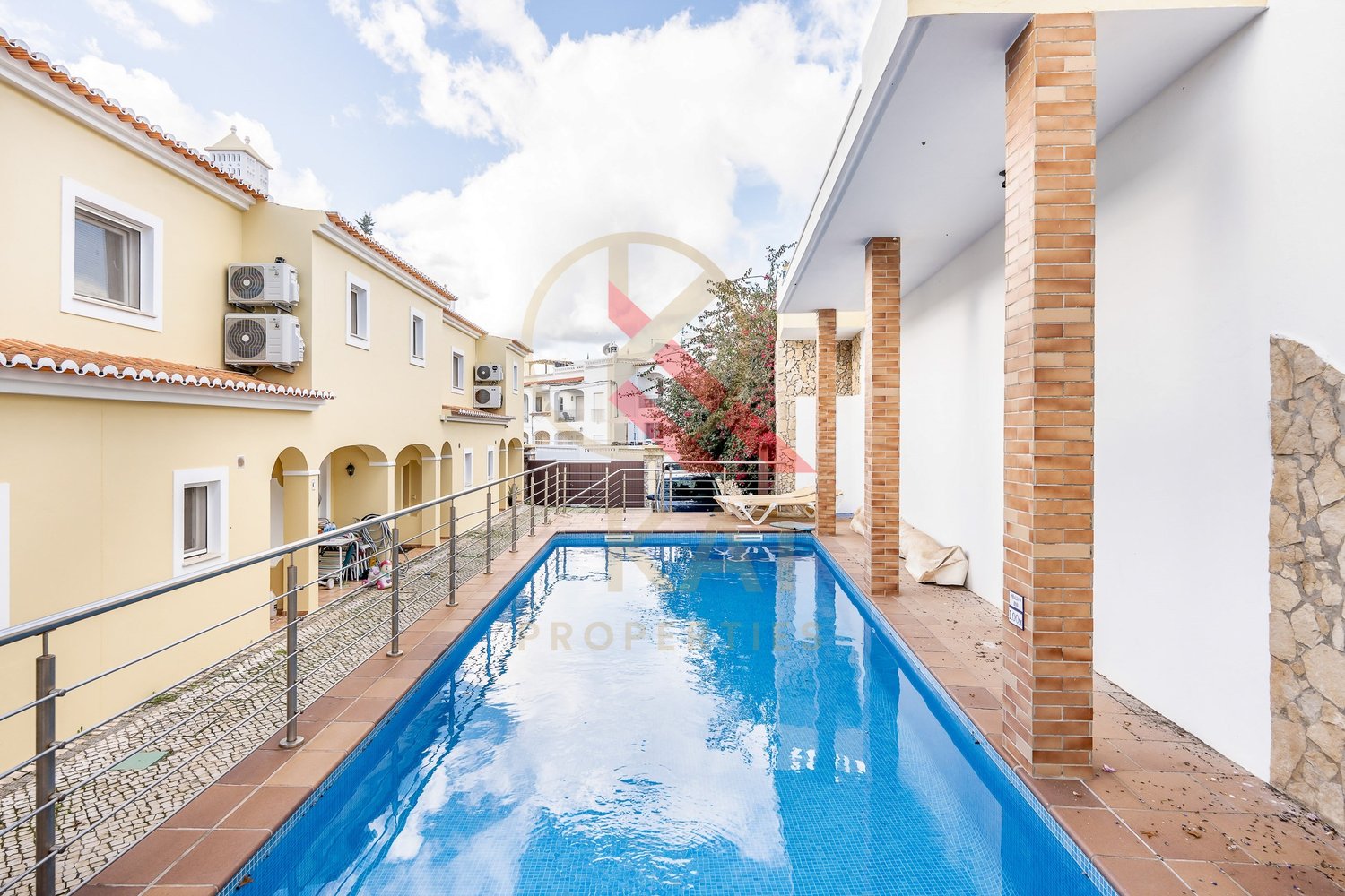 Moradia T3 em Condomínio Privado – Espiche, Lagos  para Arrendamento Anual