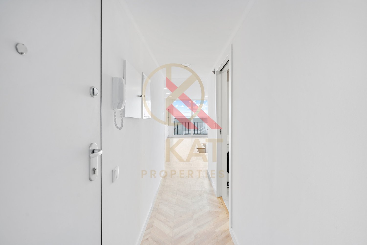 T2 de Sonho em Caxias, Oeiras – Vista Mar, Terraço Privativo com Jacuzzi e a 30 metros da Praia