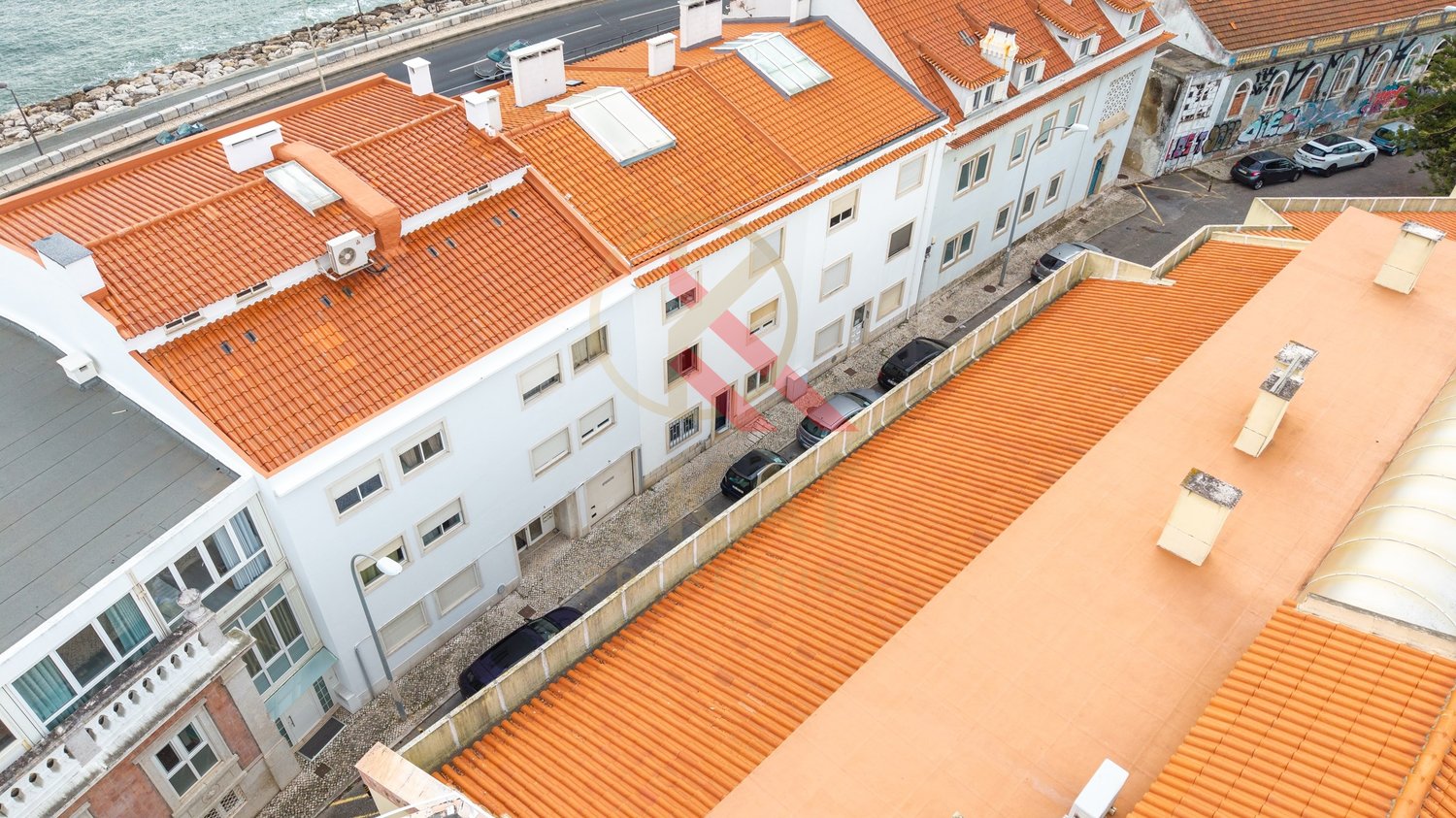 T2 de Sonho em Caxias, Oeiras – Vista Mar, Terraço Privativo com Jacuzzi e a 30 metros da Praia