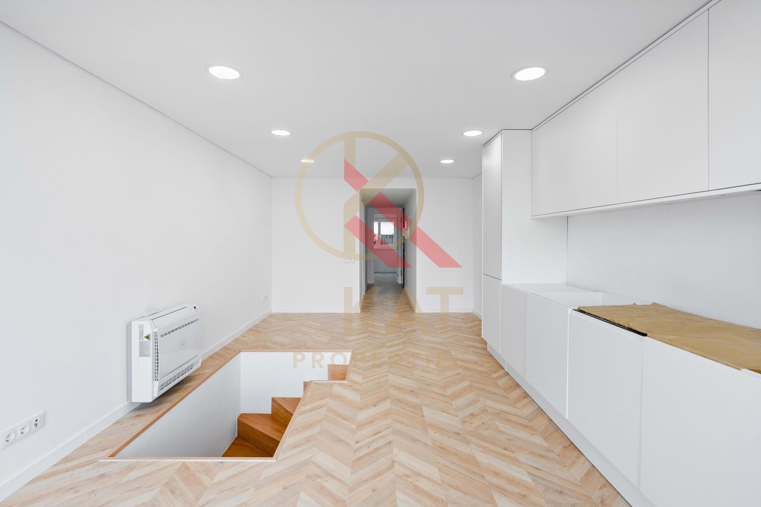 T2 de Sonho em Caxias, Oeiras – Vista Mar, Terraço Privativo com Jacuzzi e a 30 metros da Praia